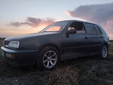 гольф golf: Volkswagen Golf: 1998 г., 1.8 л, Механика, Бензин, Хэтчбэк — 1