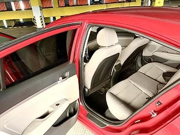 Унаа сатуу: Hyundai Elantra: 2018 г., 2 л, Автомат, Бензин, Седан — 4