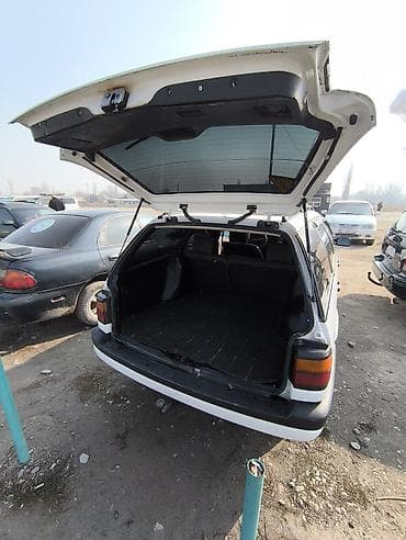 Volkswagen: Volkswagen Passat Variant: 1993 г., 1.8 л, Механика, Бензин, Универсал — 4