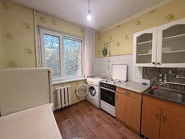 Батирлер: 1 бөлмө, 32 м², 7-мкр 104-серия, 1 кабат, Ремонт талап кылынат — 5