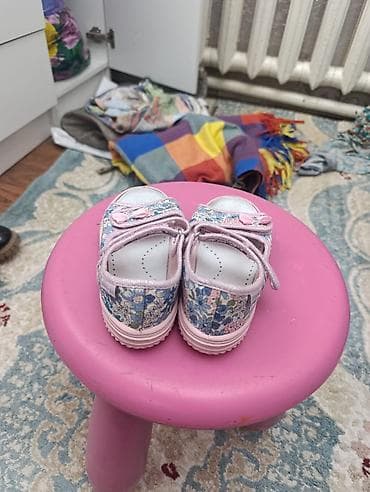 dunk low: Детская обувь в отличном состоянии! 👟 ✅ Всё в хорошем состоянии. 💰 На — 9