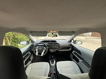 yamaha p125: Toyota Prius C: 2013 г., 1.5 л, Вариатор, Гибрид, Хэтчбэк — 8