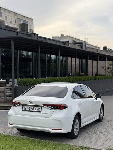 Унаа сатуу: Toyota Corolla: 2019 г., 1.2 л, Автомат, Бензин, Седан — 4