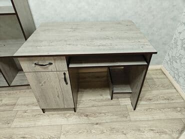 шкафы кухонные бу: Стол+стеллаж. Идеальное состояние. Пользовались меньше года. Стол — 3