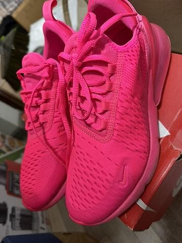 jordan retro: Кроссовки Nike Air Max 270, цвет Hyper Pink (ярко‑розовый). Состояние — 1