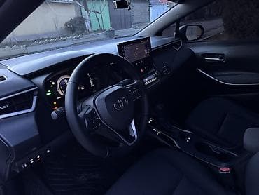 tesla 3: Toyota Corolla: 2023 г., 1.8 л, Вариатор, Бензин, Седан — 10