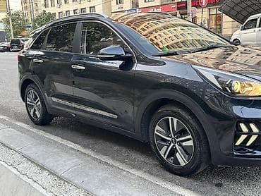 Продажа авто: Kia Niro: 2020 г., 1.6 л, Вариатор, Гибрид, Кроссовер — 4