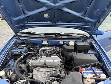 kia ceet: Mitsubishi Space Star: 2001 г., Бензин, Минивэн — 7