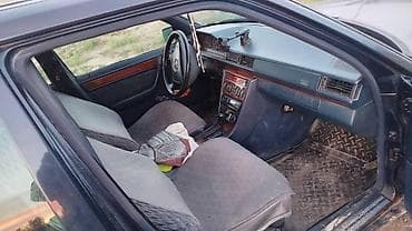 капот на w124: Mercedes-Benz W124: 1994 г., 2.2 л, Автомат, Седан — 3