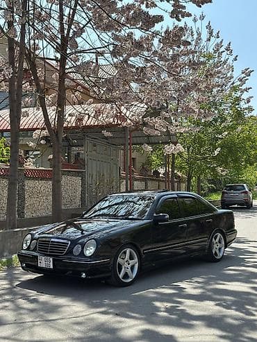 m 111: Mercedes-Benz E-класс AMG: 2000 г., 5.4 л, Автомат, Бензин, Седан — 4