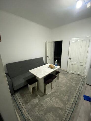 дом в чолпон ате: 2 комнаты, С мебелью полностью — 3