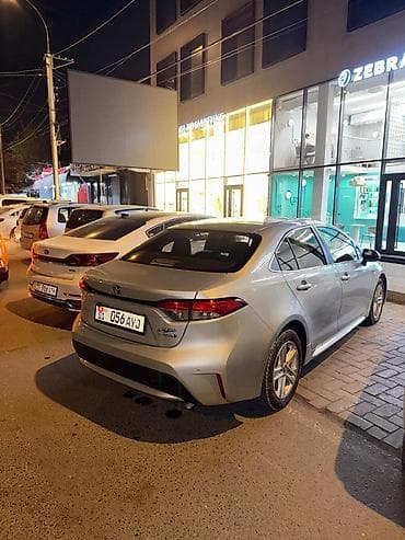 Транспорт: Toyota Levin: 2020 г., 1.8 л, Гибрид, Седан — 4