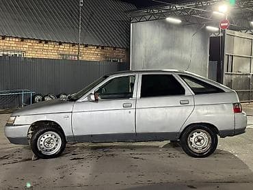210 панель: Лифтбек ВАЗ-2112 (Lada 112), серебристый цвет. Идеальный вариант для — 3