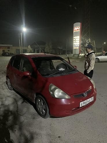 малолитражки на автомате: Honda Fit: 2001 г., Автомат, Бензин, Хэтчбэк — 1