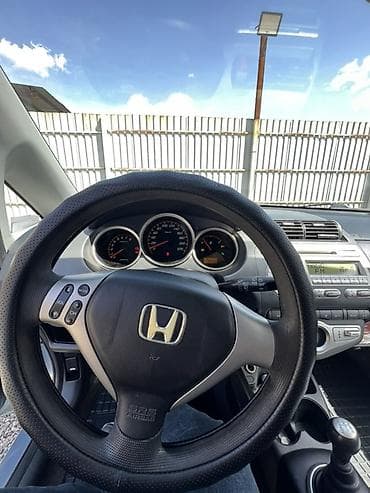 spada honda: Honda Jazz: 2005 г., 1.4 л, Механика, Хэтчбэк — 6