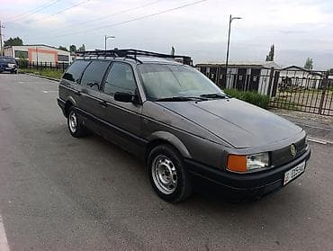 Volkswagen Passat: 1990 г., Универсал
