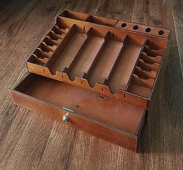 письменный стол с полками сверху: Ящики для инструментов, Новый, Деревянная, Самовывоз, Бесплатная доставка — 1