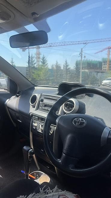 mark 3: Toyota Ist: 2003 г., 1.5 л, Автомат, Бензин, Хэтчбэк — 4