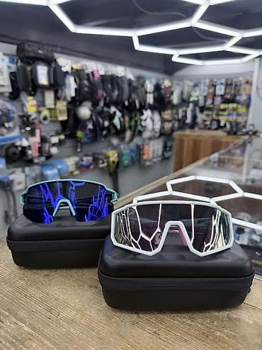 велосипе: Очки спортивные. Подходят для активных видов спорта (бег, велосипед) — 10