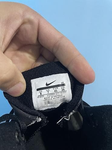 белая обувь: Волейбольный 
NIKE precision 3 — 5