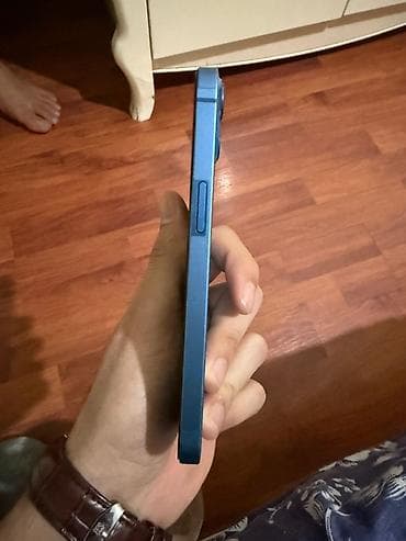 phone 6s: IPhone 13, Синий, 76 % — 4