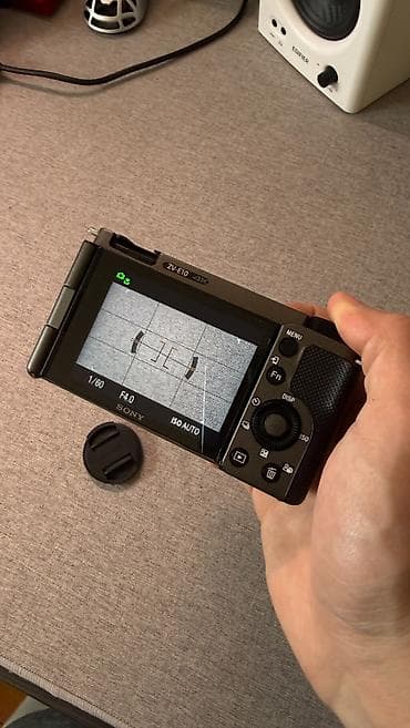 sony 6300: Продается камера Sony ZV-E10 Пробег у камеры: 1375 Комплектация — 5