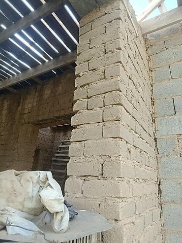 Продаётся недостроенный дом с участком. Описание объекта: - — 4