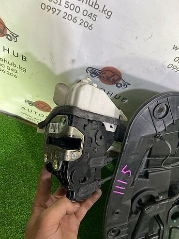 Автозапчасти: Замок двери Kia K5 JF 2.0 L4NA 2018 перед. лев. (б/у) — 1