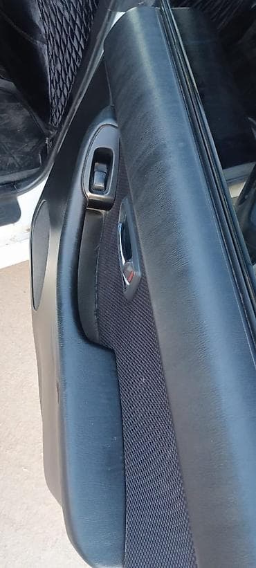 honda jazz: Subaru Legacy: 2001 г., 2 л, Автомат, Газ, Универсал — 8