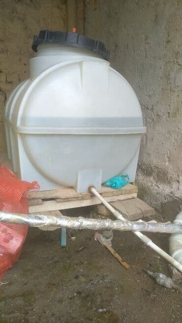 Продается Бак пластиковый, Обьем 500литр, все в норме, никаких at lalafo.kg Продается Бак пластиковый, Обьем 500литр, все в норме, никаких