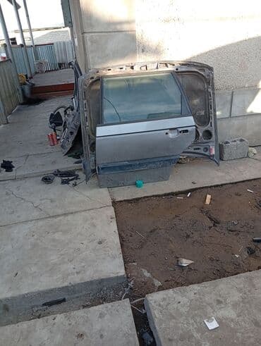 Транспорт: Volkswagen Passat Variant: 1993 г., Универсал — 7