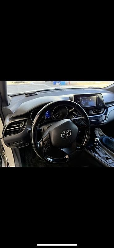 89 2: Toyota C-HR: 2018 г., 2 л, Типтроник, Бензин, Кроссовер — 6
