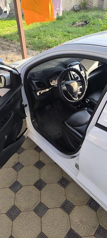 Продажа авто: Chevrolet Spark: 2018 г., 0.1 л, Автомат, Бензин, Хэтчбэк — 5