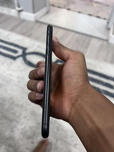 iphone xt: IPhone XR, чёрный 86акб памят 64 - Экран 6.1" Liquid Retina (IPS) — 3