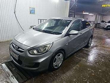 Hyundai Accent: 2013 г., 1.6 л, Автомат, Бензин, Седан