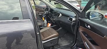 01: Kia Sorento: 2016 г., Кроссовер — 9