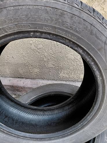 17: Комплект автомобильных шин (4 шт.) - Размер: P225/55 R17 - Индекс — 2