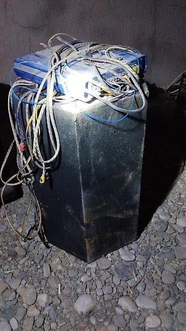 света лента: Автомобильный сабвуфер SWAT в трапециевидном корпусе, предназначенный — 1