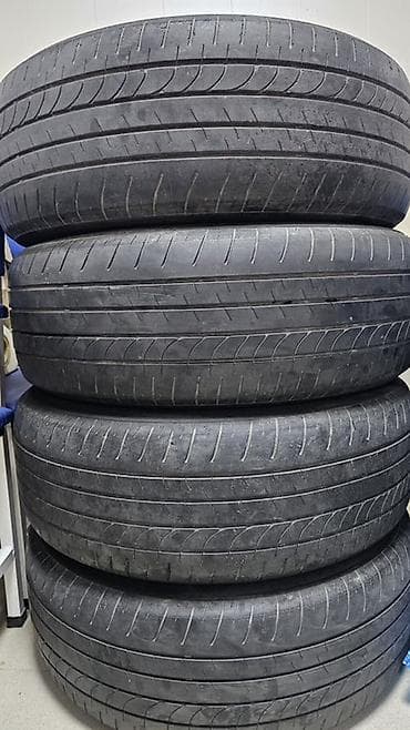 20: Комплект летних шин Bridgestone — 4 штуки. 235/55/20 Б/У Состояние — 1