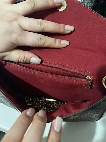 Зер буюмдар: Сумка-клатч с клапаном на магнитной кнопке и съемной — 2