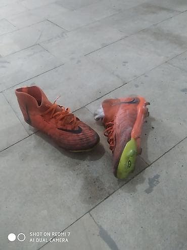 Футбольные бутсы Nike с носком-«гольфом» (коллекция с шнуровкой — 8