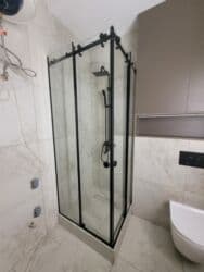 стол раздвижной низкий: Душ кабинасы Төрт бурчтук, Өлчөмү: 2 x 170 см, Поддондун бийиктиги: 8 см,Жабуусу: Тунук — 2