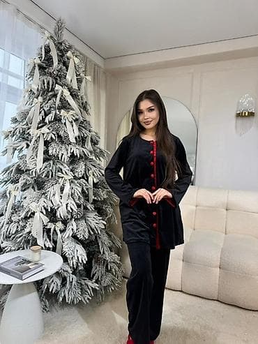 халаты велюр: Женская домашняя одежда из мягкого велюра. Варианты: - Костюм-двойка — 1