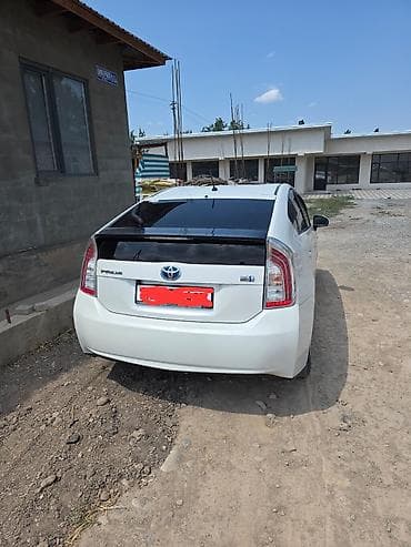 byd e9: Toyota Prius: 2013 г., 1.8 л, Вариатор, Гибрид, Хэтчбэк — 2