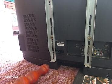 Плазменный телевизор Pioneer (серия KURO), диагональ около 50". На