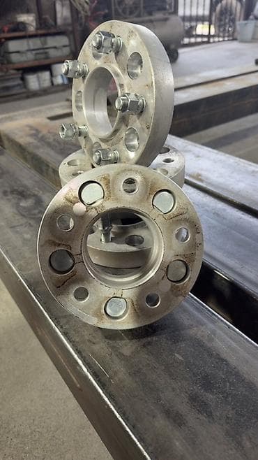 Автозапчасти: Проставки Ssangyong Б/у, Оригинал — 2