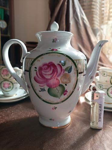 Посуда: Фарфоровый винтажный кофейно-чайный сервиз с ручной росписью «Розы» — 6