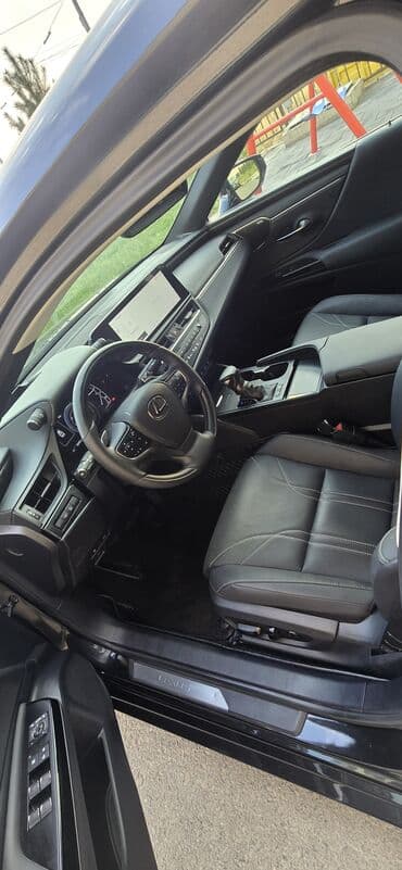 es 200: Lexus ES: 2024 г., 2.5 л, Автомат, Гибрид, Седан — 5