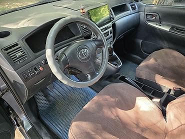 смешанный: Toyota Corolla Verso: 2003 г., 1.6 л, Механика, Бензин, Хэтчбэк — 5