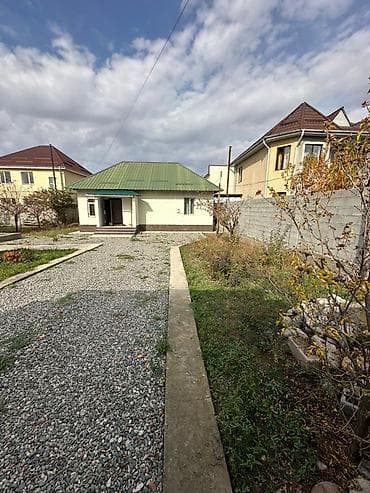 дом с сарайом: Продается дом рядом новый стадион парк Евразия дороги асфальт Дом с — 3